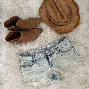 Decree Studded White Wash Jean Shorts